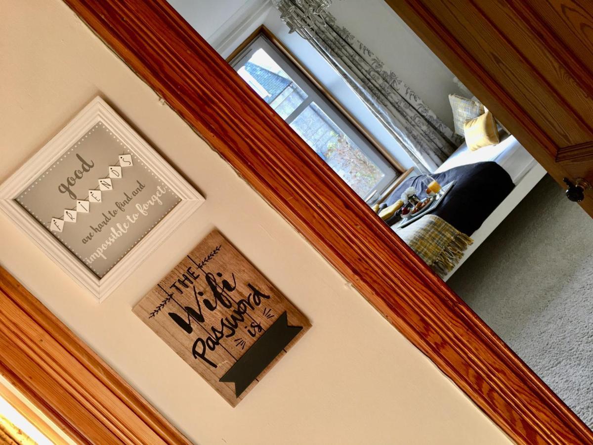Cosy 2 Bedroom Central Apartment - Free Parking, Free Wifi Aberdeen Bagian luar foto