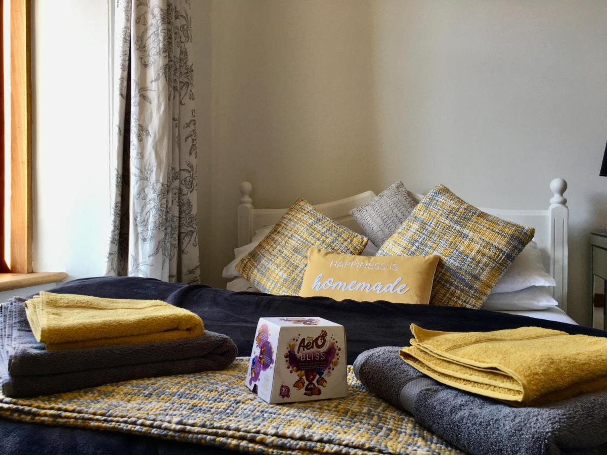 Cosy 2 Bedroom Central Apartment - Free Parking, Free Wifi Aberdeen Bagian luar foto