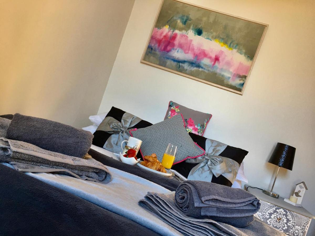 Cosy 2 Bedroom Central Apartment - Free Parking, Free Wifi Aberdeen Bagian luar foto