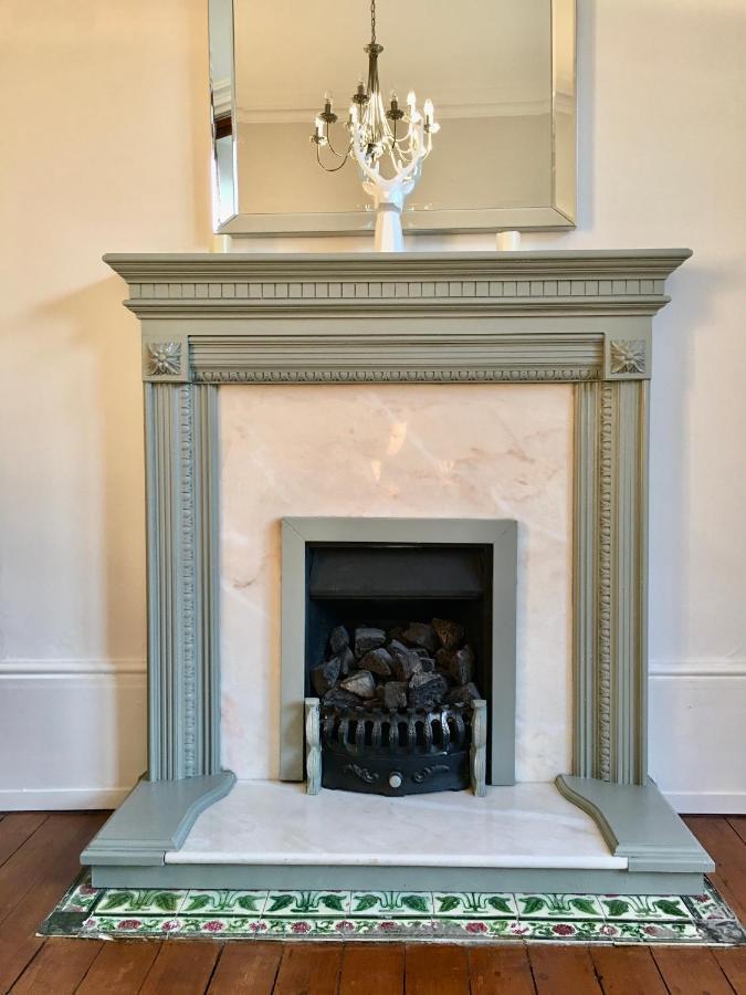 Cosy 2 Bedroom Central Apartment - Free Parking, Free Wifi Aberdeen Bagian luar foto