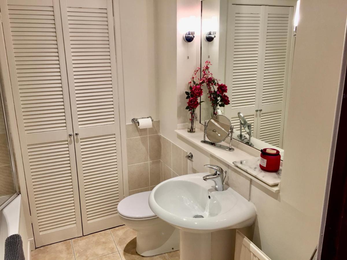 Cosy 2 Bedroom Central Apartment - Free Parking, Free Wifi Aberdeen Bagian luar foto