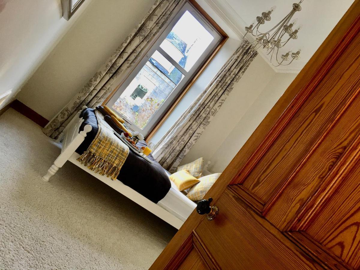 Cosy 2 Bedroom Central Apartment - Free Parking, Free Wifi Aberdeen Bagian luar foto